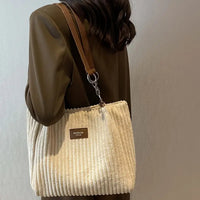 VALENA | The Velvet Icon