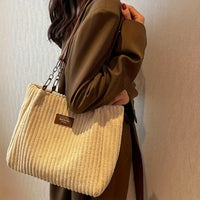 VALENA | The Velvet Icon
