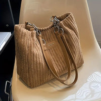 VALENA | The Velvet Icon